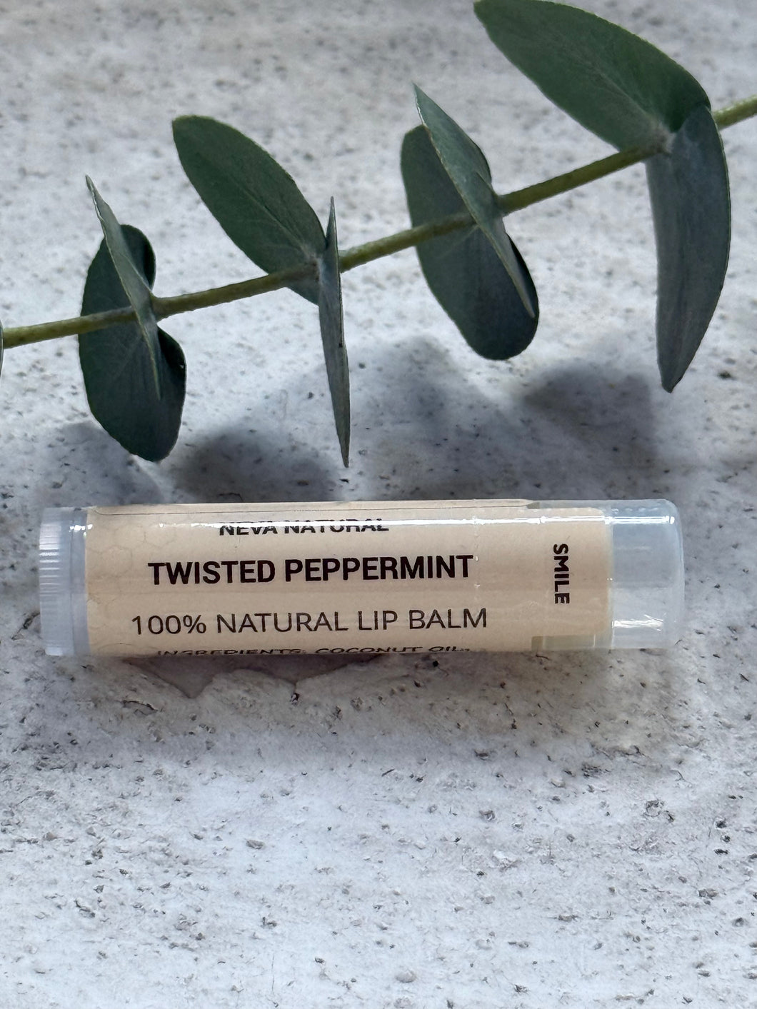 NATURAL LIP BALM WITH ESSENTIAL OIL