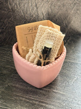 Load image into Gallery viewer, VALENTINE GIFT BANDLES
