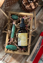 Load image into Gallery viewer, FACE OIL + AVENTURINE MASSAGER FACE ROLLER DUO
