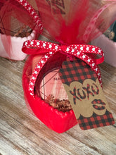 Load image into Gallery viewer, VALENTINE GIFT BANDLES
